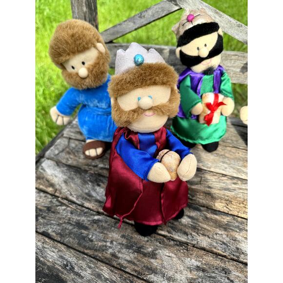 Vintage DMCP Plush Nativity Set - Picture 3 of 15